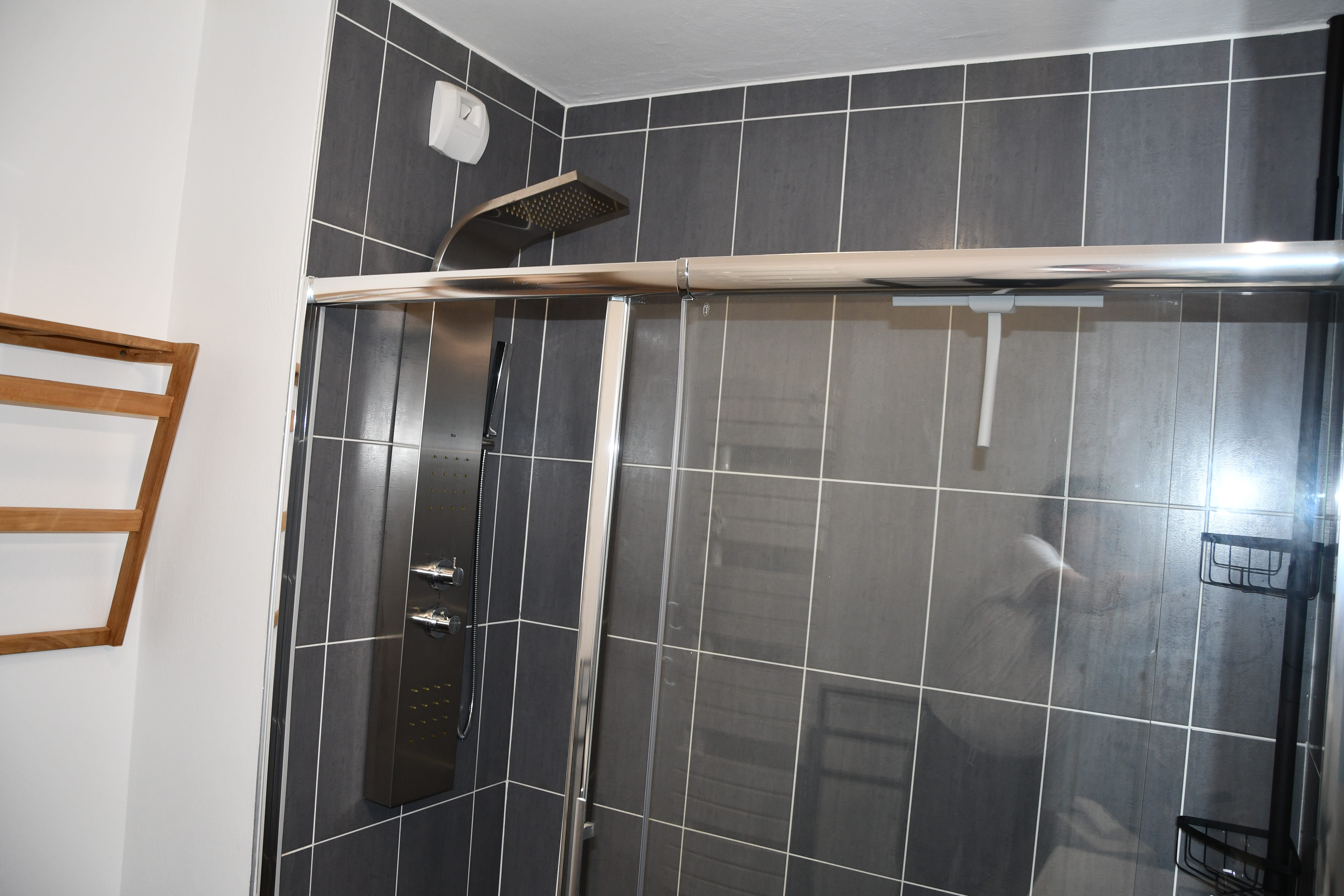 Douche avec jets massants